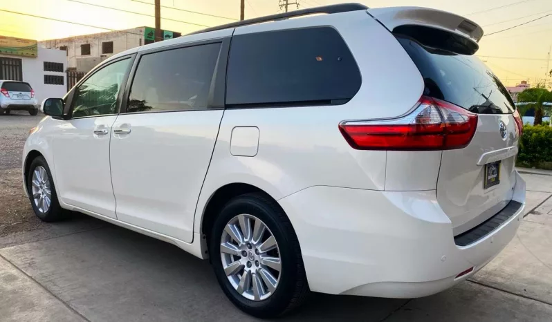 Toyota Sienna 2017 lleno
